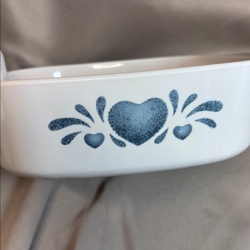 Corning Ware Blue Hearts 2qt Casserole Dish circa 1998 - Picture 7 of 14